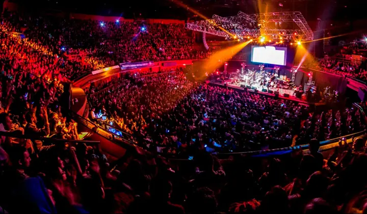 Teatro Caupolicán lleno en un show de Revive Soda
